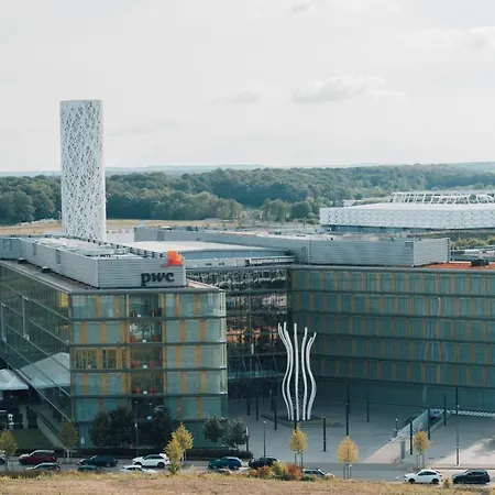 Luxury 1 Bedroom Apt W Spa, Fitness & Swimming Pool - Zenith Towers Luxembourg